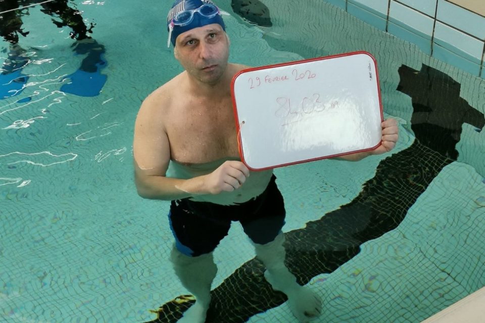 Le 29 février 2020, Pascal Mazé a battu le record du monde d'apnée dynamique en marchant 84,03 mètres sous l'eau.